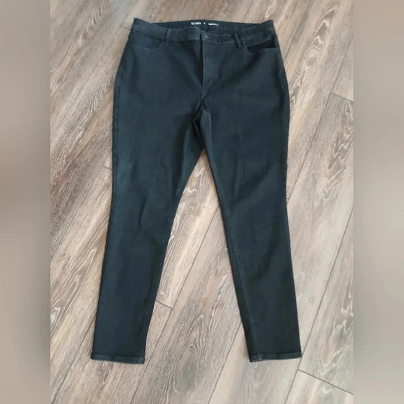 Old Navy black high rise skinny jeans women's size 18 - Picture 2 of 8